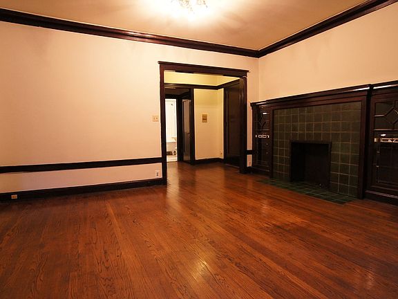 4th image of 2418 N Sawyer Ave APT 1W
