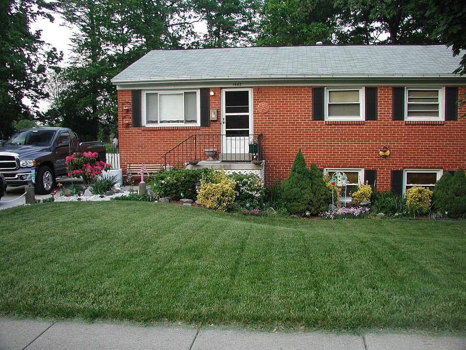 Front Yard 1