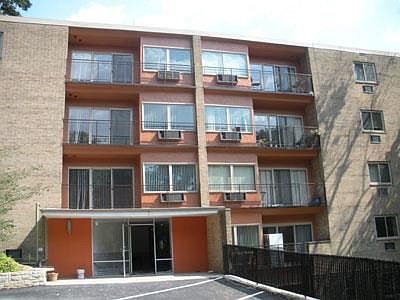 3rd image of 3600 Linwood Ave #3602-1