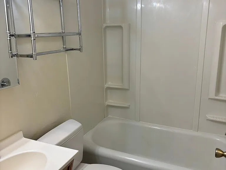 The Brady Apartments — Photo 23