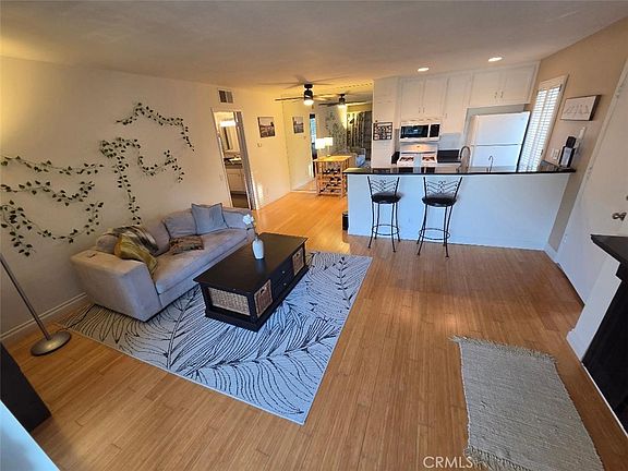 5th image of 2867 S Fairview St Unit F