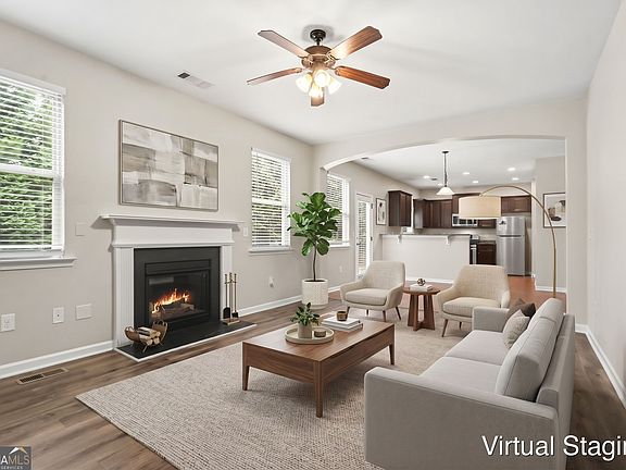 5th image of 4546 Rainier Way NW