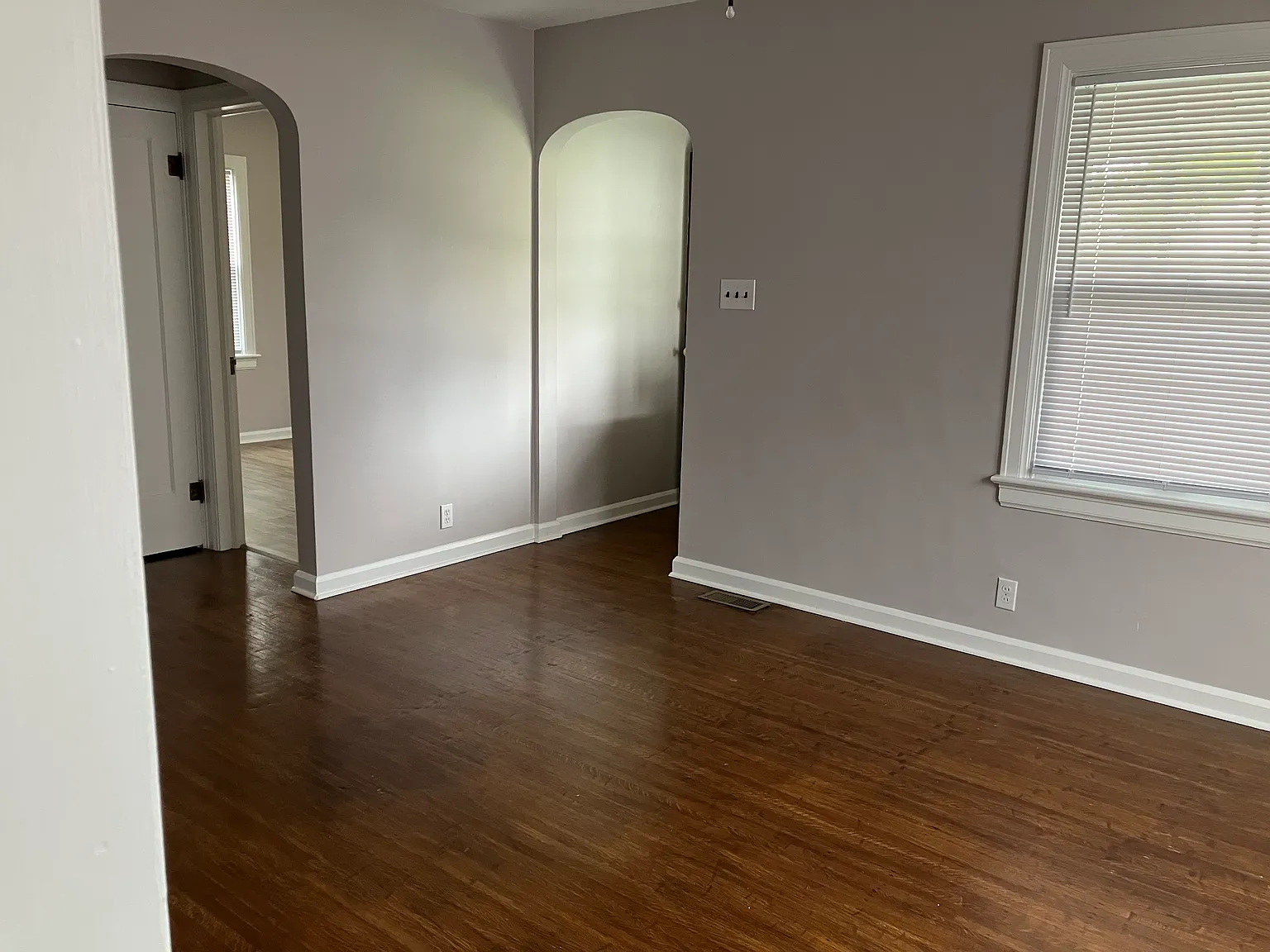 2 bed, 944 sqft, $1,500 — Photo 2