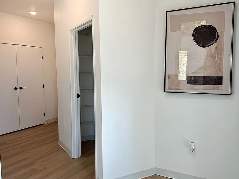 District Place — Photo 26