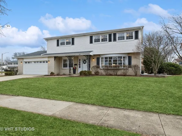 1911 Birch St, Park Ridge, IL 60068