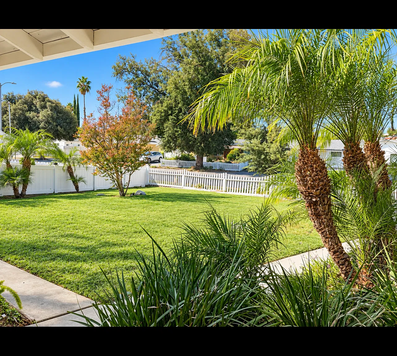 4 bed, 1894 sqft, $4,900 — Photo 2
