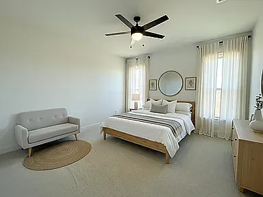 4 bed, 1605 sqft, $2,300 — Photo 2