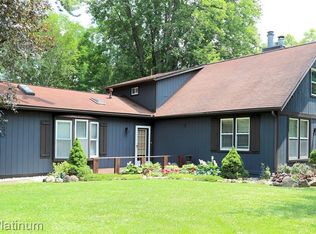 9030 Walnut Dr, Whitmore Lake, MI 48189