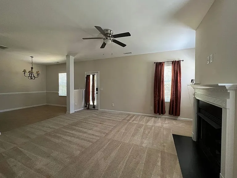 44 Salisbury Ln — Photo 4