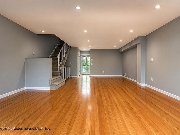 4th image of 31 Eagan Ave