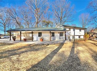 178 Banks Rd, Fayetteville, GA 30214