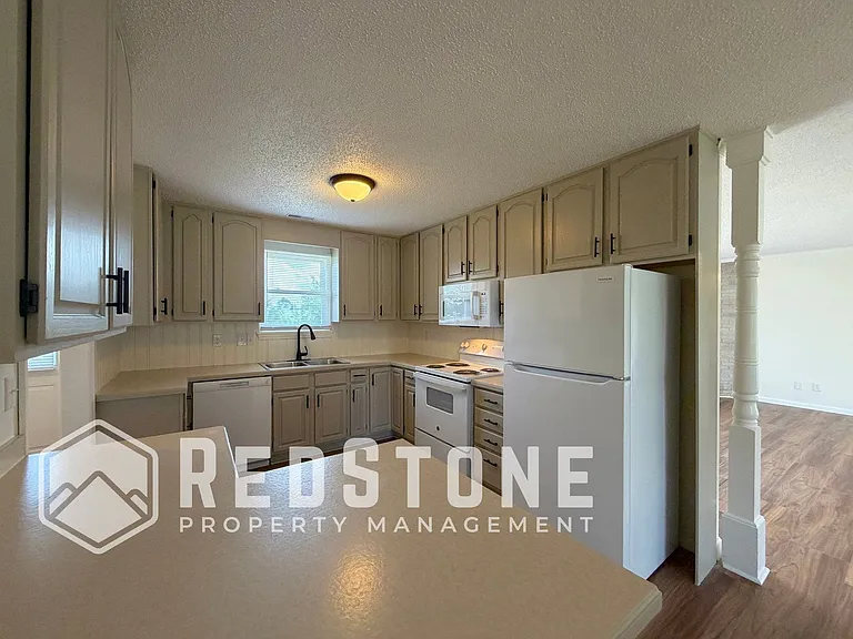 3138 Whitesell Dr #C — Photo 11