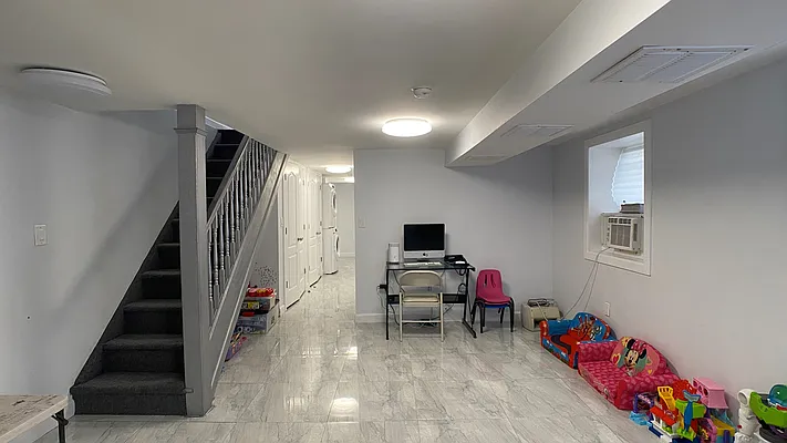 Sold by Wolf Properties Management LLC | media 10