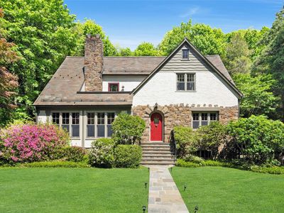 15 Woodfield Road, Briarcliff Manor, NY, 10510