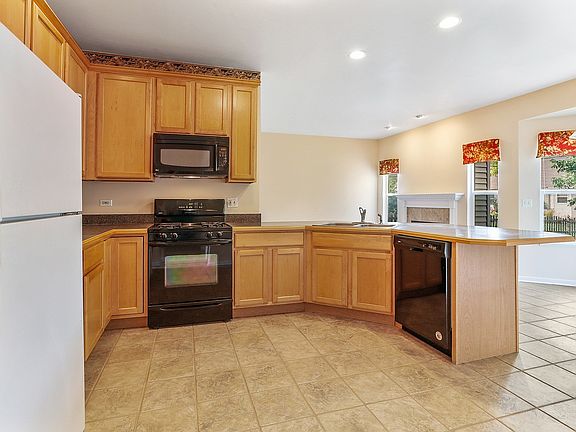 3rd image of 13332 S Vicarage Dr