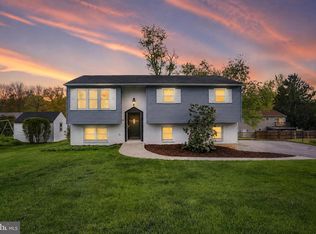 90 Sugar Maple Dr, Etters, PA 17319