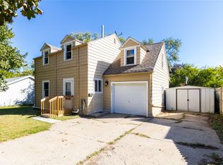 4017 68th St, Urbandale, IA 50322