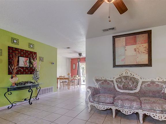 5th image of 1708 Hughes Dr