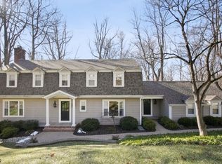 17 Dale Dr, Morristown, NJ 07960