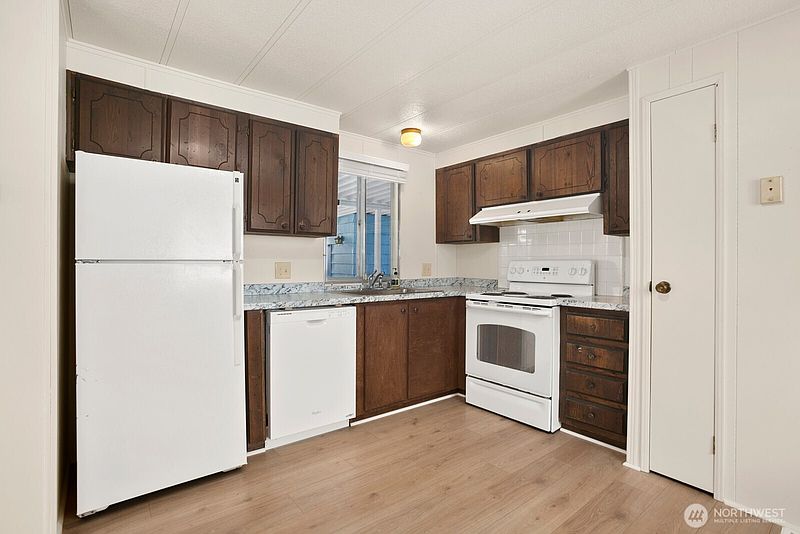 4th image of 1121 244th Street SW #42
