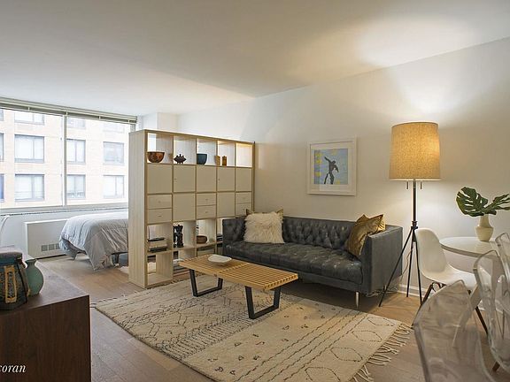 3rd image of 400 Chambers St APT 12C