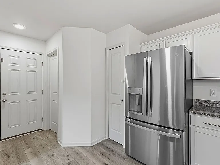 6650 Chandler Dr — Photo 7
