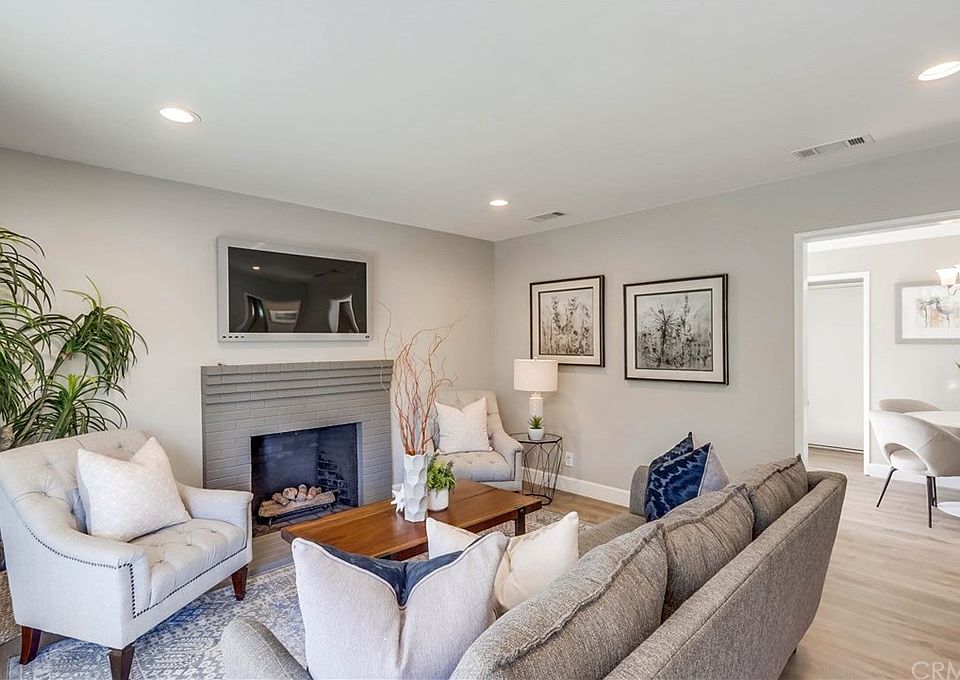 1st image of 204 S Annin Ave