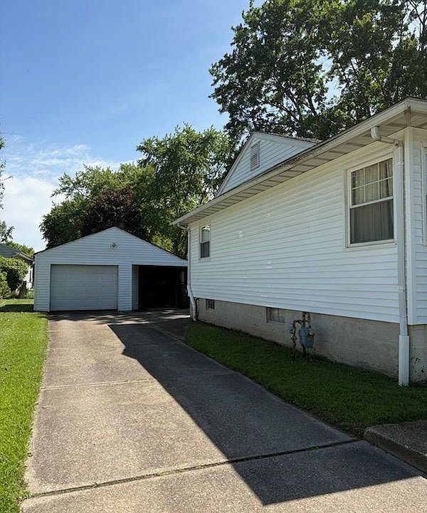 2nd image of 4213 Kenneth Rd