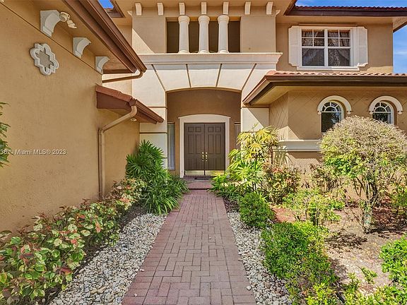 3rd image of 7607 NW 127th Mnr