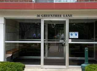 36 Greentree Ln APT 13, Weymouth, MA 02190
