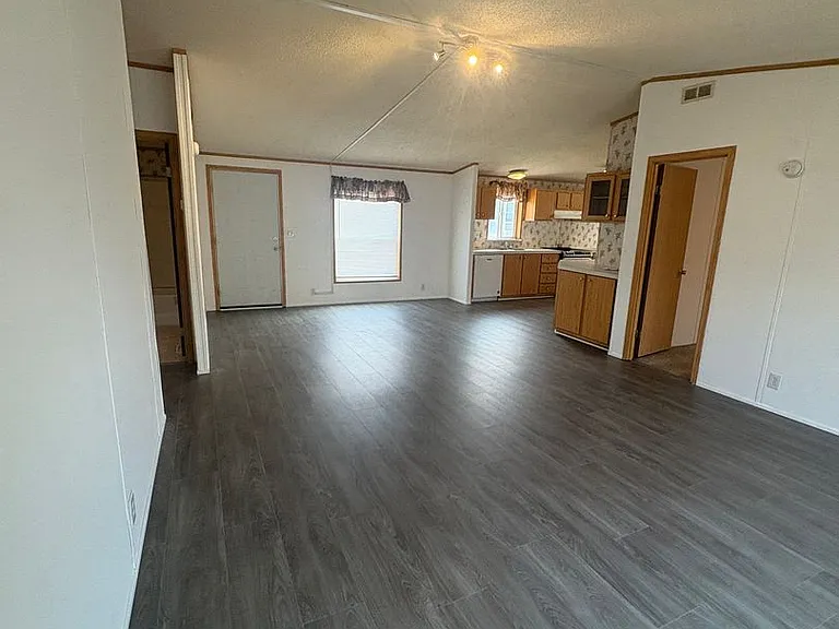 123 Silver Maple Dr — Photo 5
