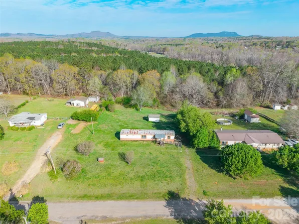 116 Twisted Oak Ln, Gastonia, NC 28052