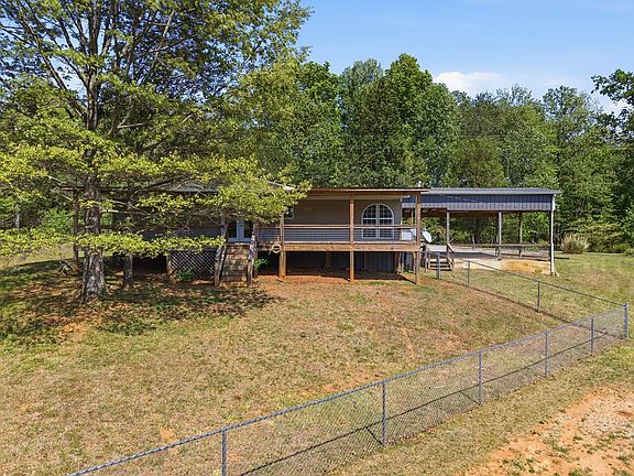 5th image of 611 Farmer Rd