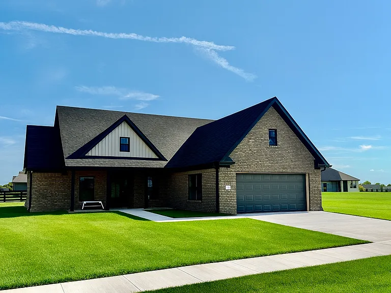 536 Chickasaw Dr — Photo 1