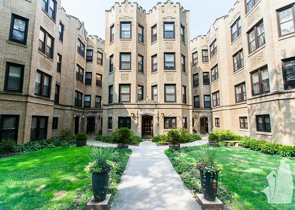 1st image of 7074 N Wolcott Ave #1
