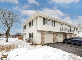 203 Barcliffe Ln #203, Schaumburg, IL