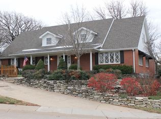 609 Starlight Dr, Salina, KS 67401