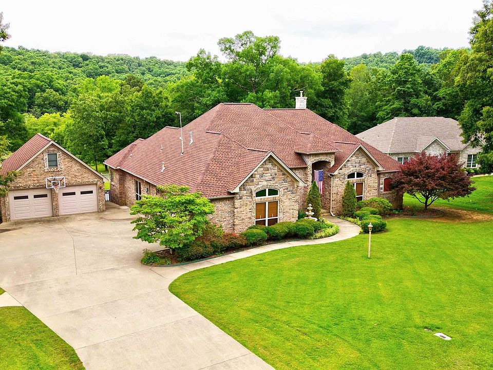 1st image of 149 Emerald Lake Dr