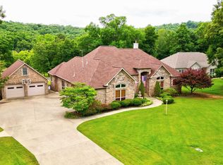 149 Emerald Lake Dr, Searcy, AR 72143