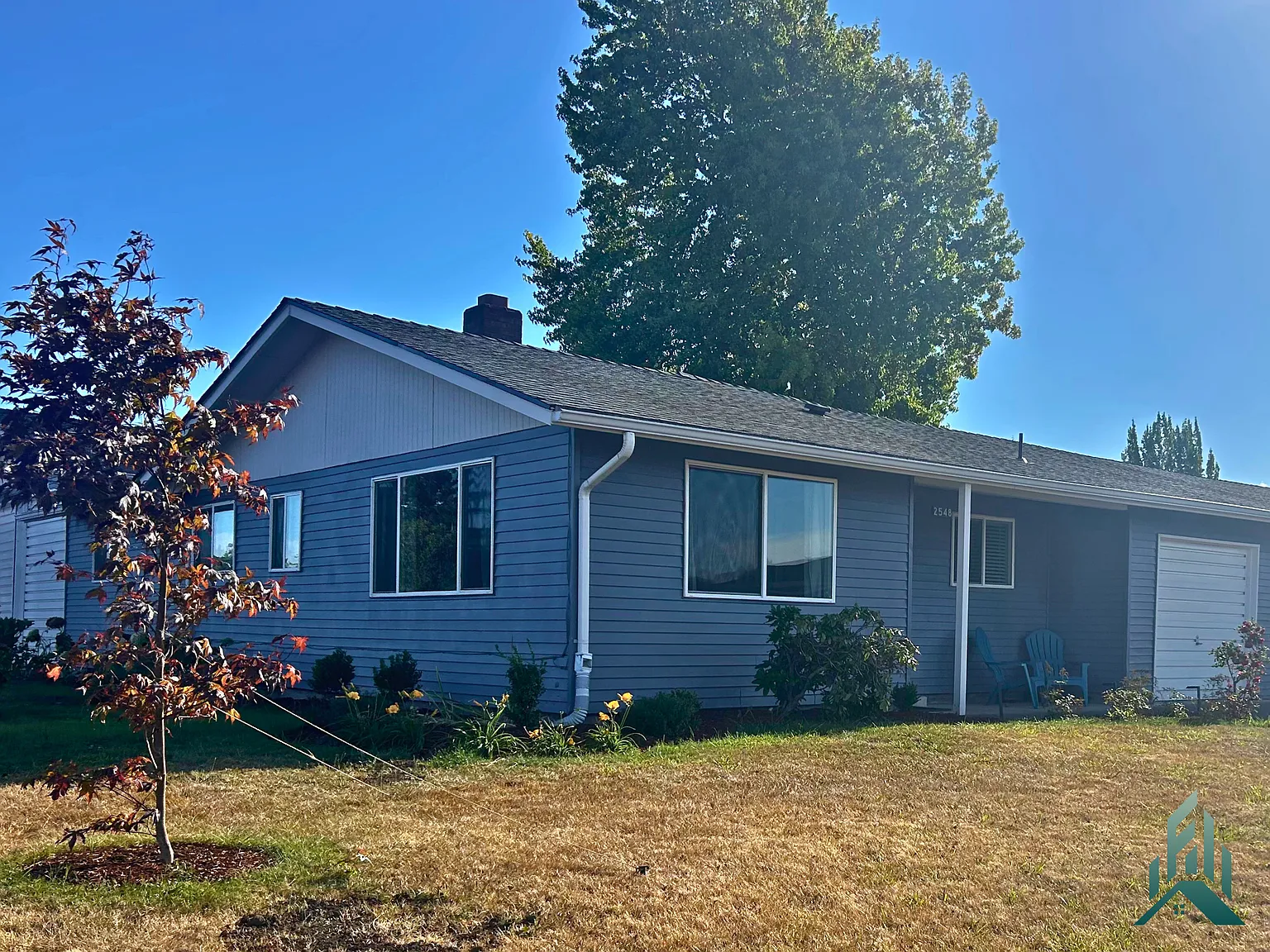 3 bed, 1300 sqft, $2,395 — Photo 1