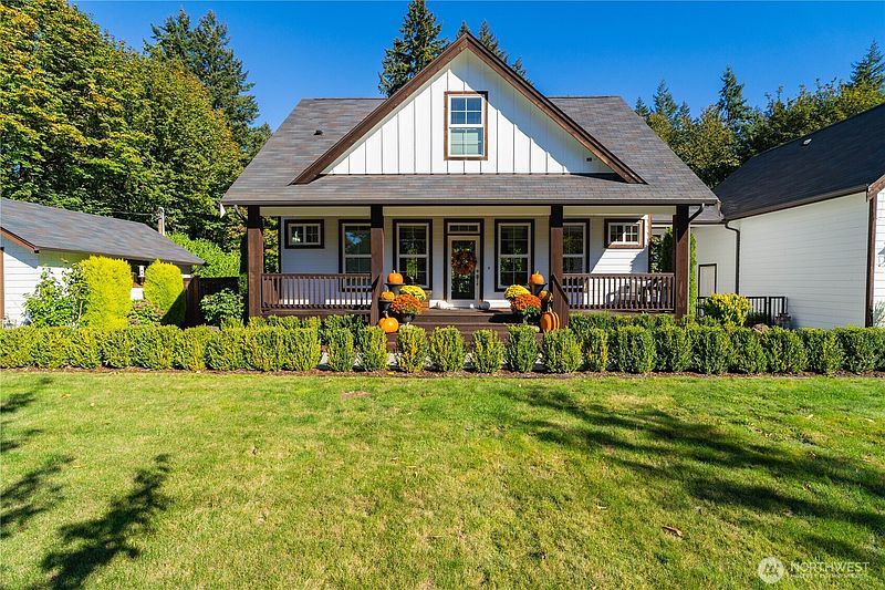 4th image of 4702 Delta Lane SE