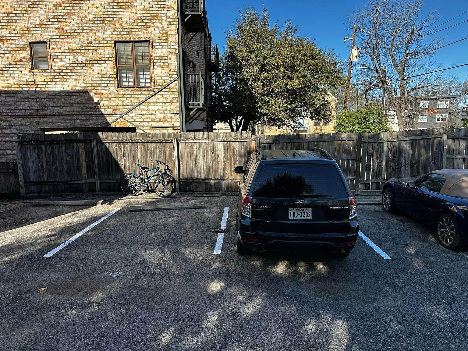 1 bed, 450 sqft, $895 — Photo 2