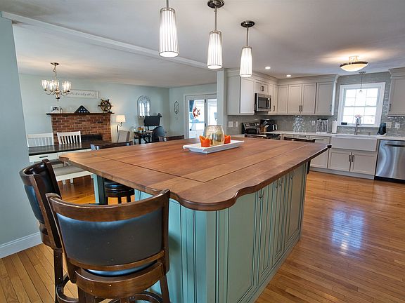 3rd image of 78 Lynwood Lane