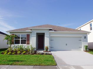 333 Summershore Dr, Auburndale, FL 33823