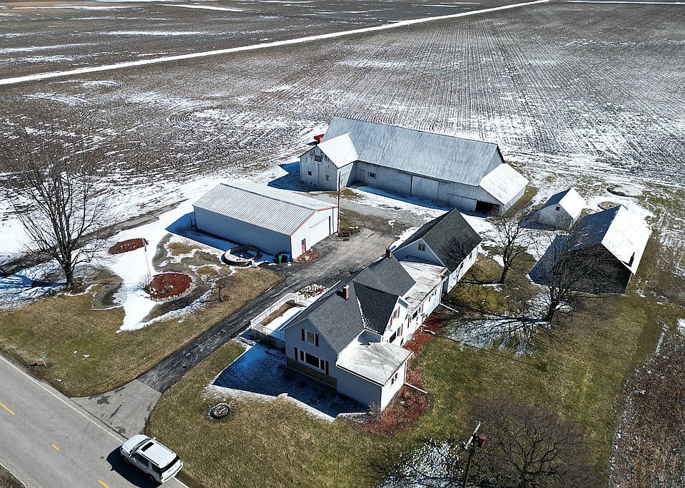 2303 Rockwell Dr, Freeland, MI 48623 Zillow