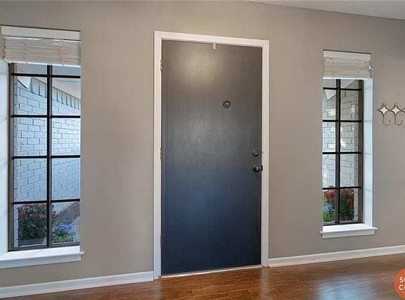 4th image of 125 Meadow Glen Dr