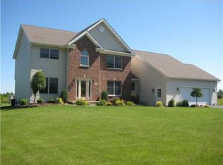 10930 Howe Rd, Clarence, NY 14031