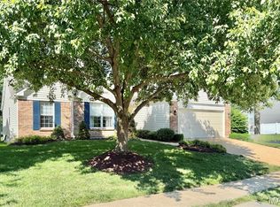 633 Lind Rd, Saint Louis, MO 63125