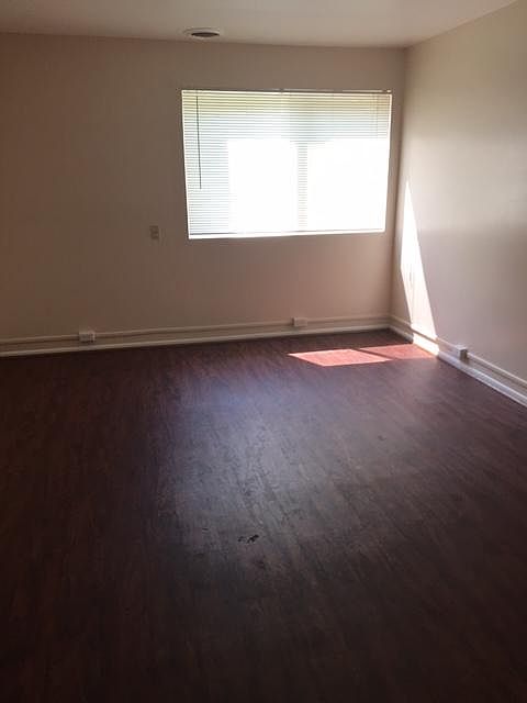 1st image of 1103 Evans Ave APT 1B
