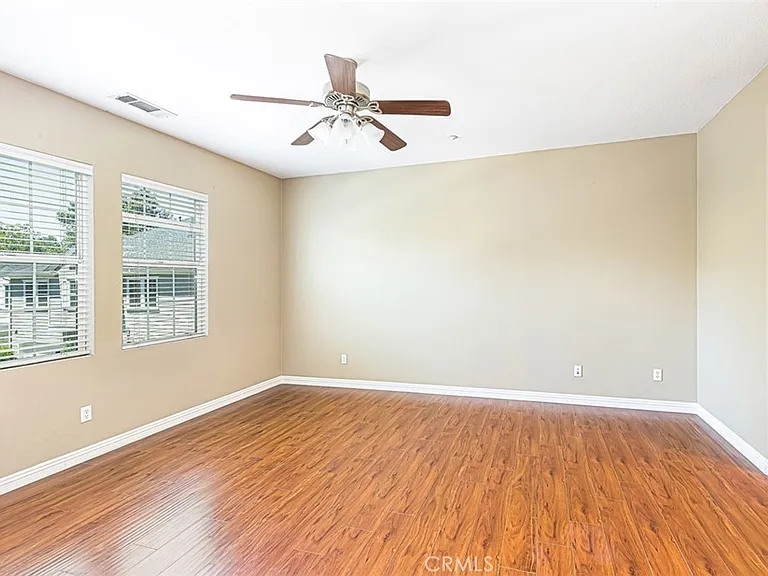 17 Corbin St — Photo 11